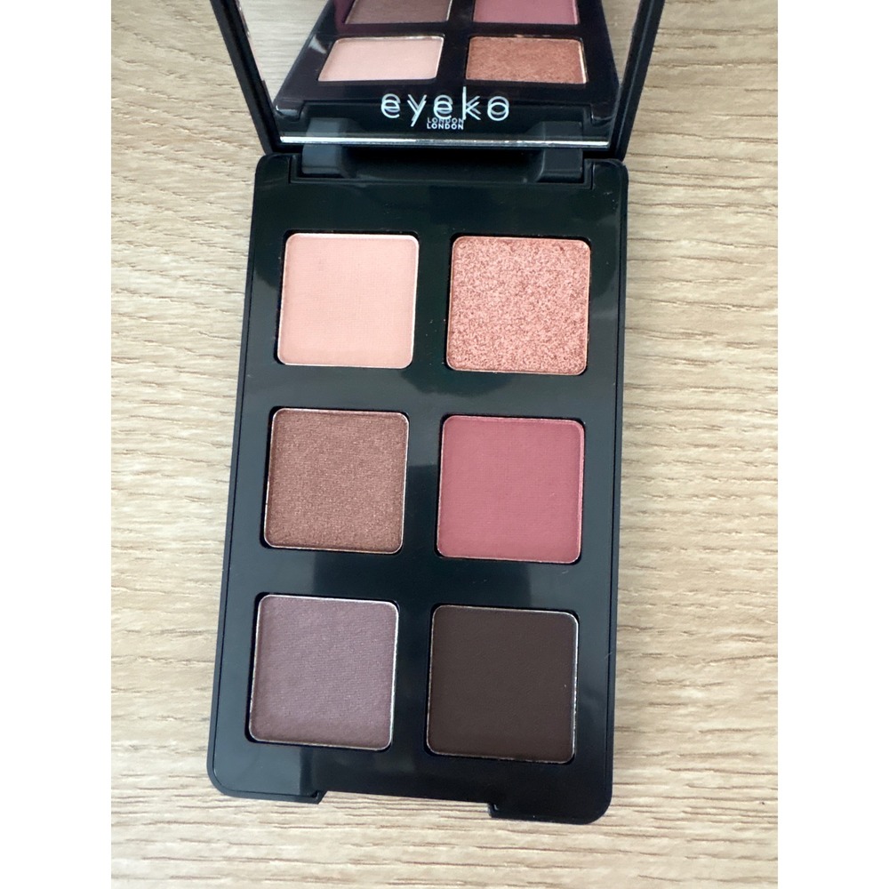 Eyeko London Limitless Eyeshadow Palette Concrete Pink & Black Mascara Bundle - Picture 4 of 5
